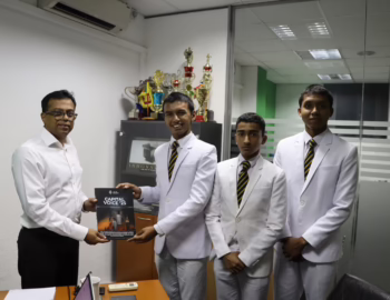 The students of the Capital Market Club of Royal College Colombo recently presented the latest issue of Capital Voice ’25 to Mr. Sujeewa Peiris, Director/CEO of Bartleet Religare Securities.